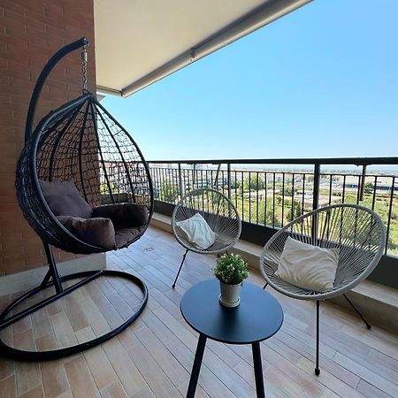 Sunset Escape Apartment - Panoramic Terrace فيوميتشينو المظهر الخارجي الصورة
