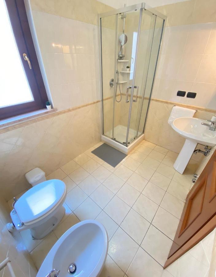 Sunset Escape Apartment - Panoramic Terrace فيوميتشينو المظهر الخارجي الصورة