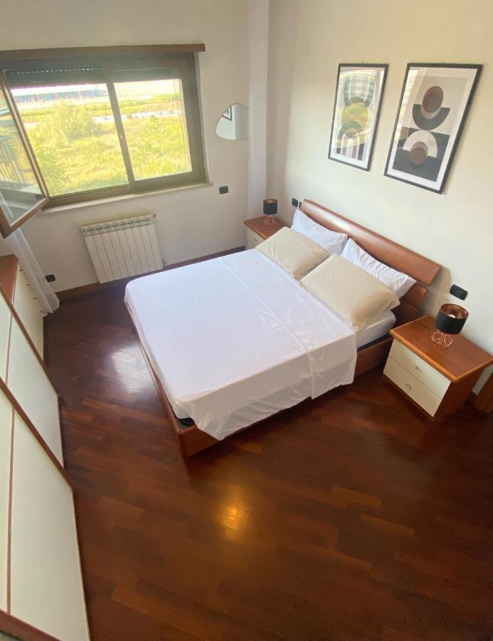Sunset Escape Apartment - Panoramic Terrace فيوميتشينو المظهر الخارجي الصورة