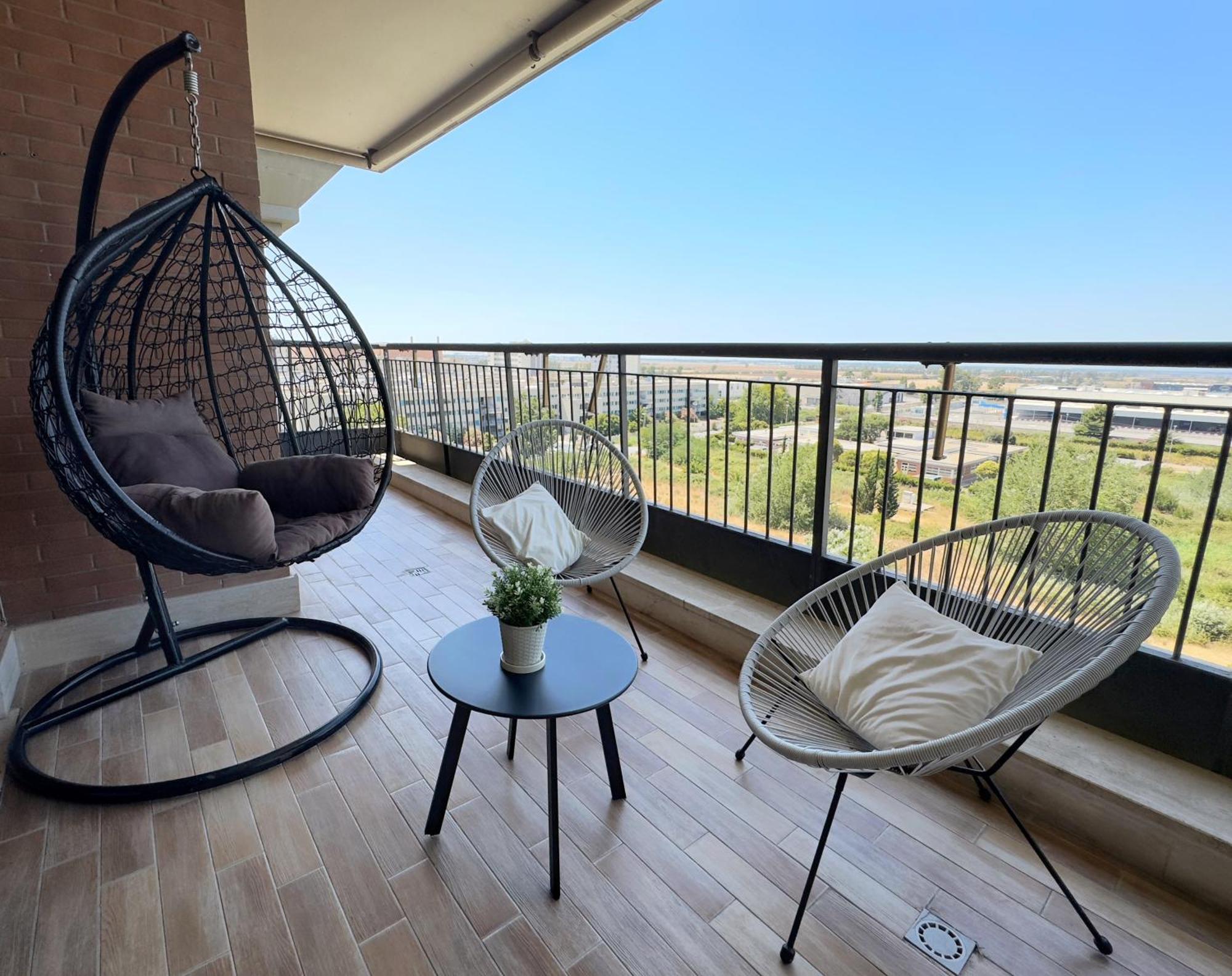 Sunset Escape Apartment - Panoramic Terrace فيوميتشينو المظهر الخارجي الصورة
